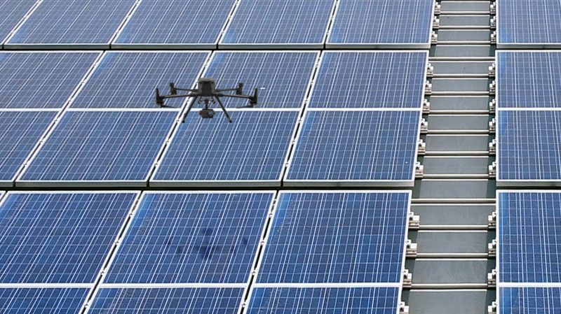 beats365以无人机搭配IR Sensor热显像技术进行全方面模块健检，有效降低人力成本并提升发电量