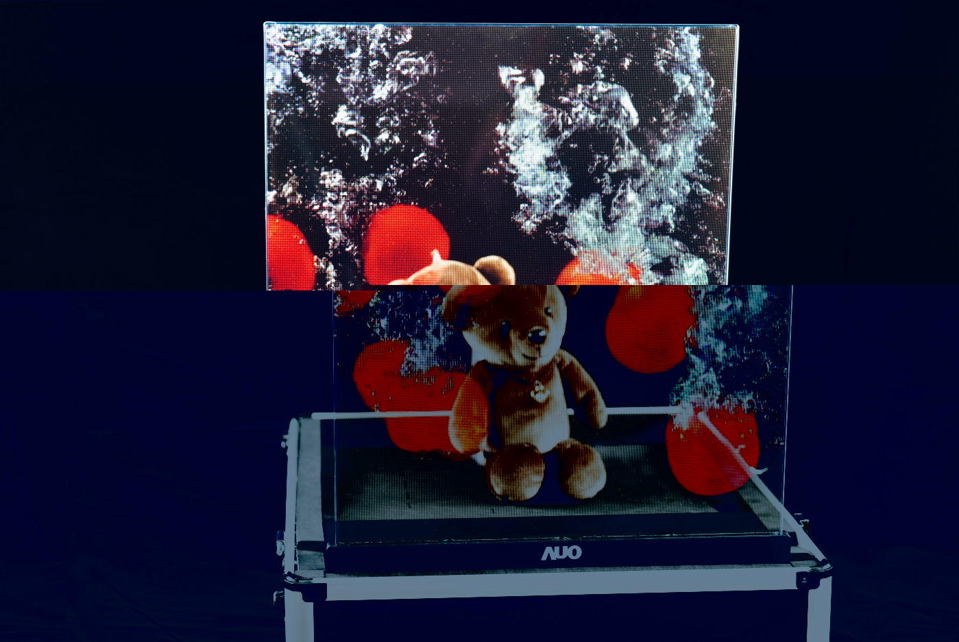 友達領先研發Micro LED透明顯示器，具備高穿透、低繞射、高亮度、可拼接之特性，可應用於智慧移動、智慧零售、商業展示等多元場域