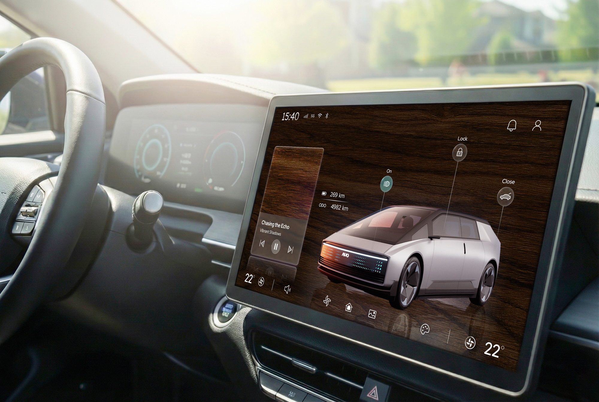 友達光電五度蟬連科睿唯安全球百大創新機構，在顯示科技、智慧移動與垂直場域相關領域布局研發與專利先機。圖為友達在智慧移動領域，將先進顯示技術應用於座艙的駕駛與中控區域